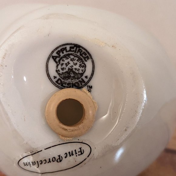 Fine Porcelain Nativity With Angel Christmas Ornament - Picture 5 of 5